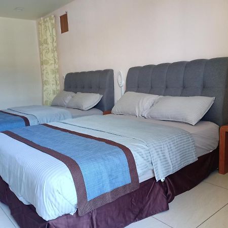 De Benz Inn Malacca Eksteriør billede