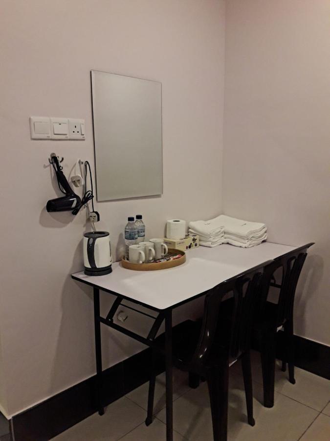 De Benz Inn Malacca Eksteriør billede