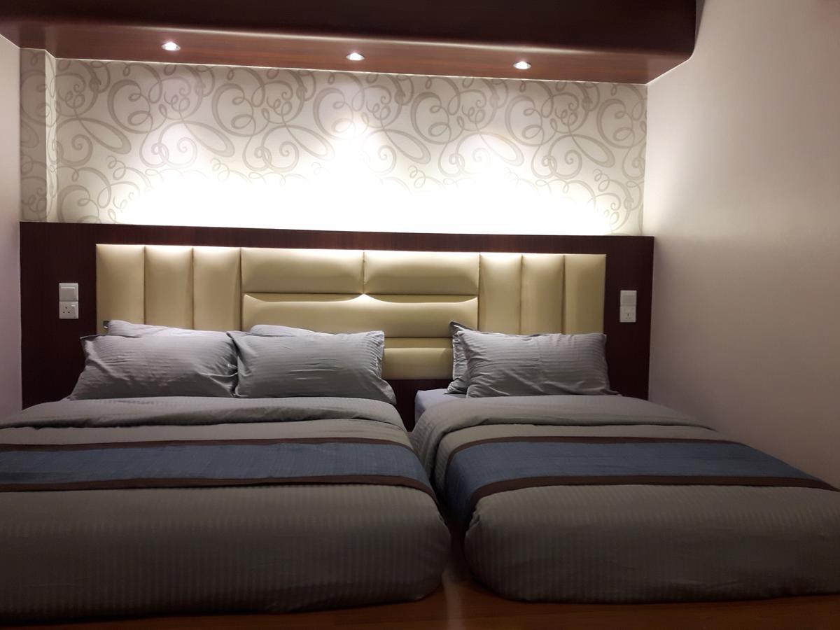 De Benz Inn Malacca Eksteriør billede