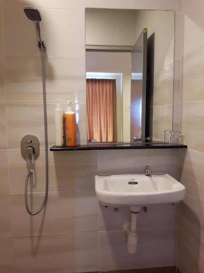 De Benz Inn Malacca Eksteriør billede