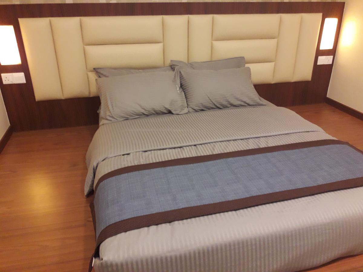 De Benz Inn Malacca Eksteriør billede